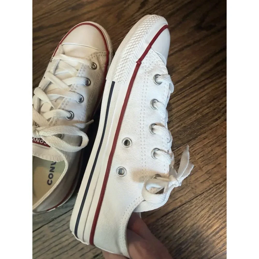 Converse Chuck Taylor All Star Sneaker Youth Sz 2 Shoes White low top NEW